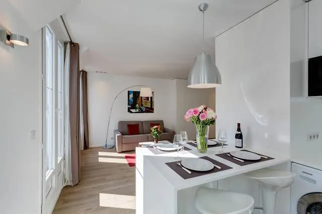 Champs Elysees Apartment Paryż 0*,