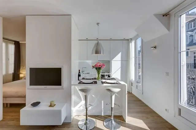 Champs Elysees Apartment Paryż