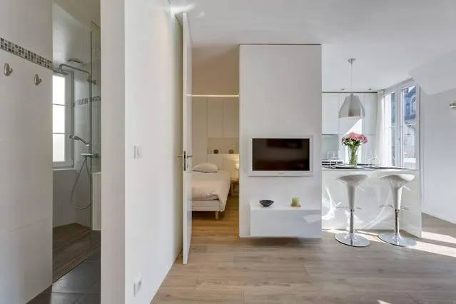 Champs Elysees Apartment Paryż