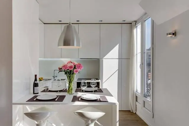 Champs Elysees Apartment Paryż