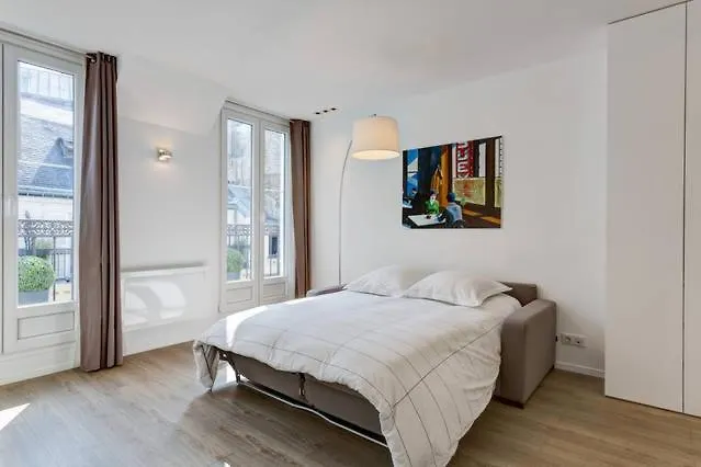 Champs Elysees Apartment Paryż
